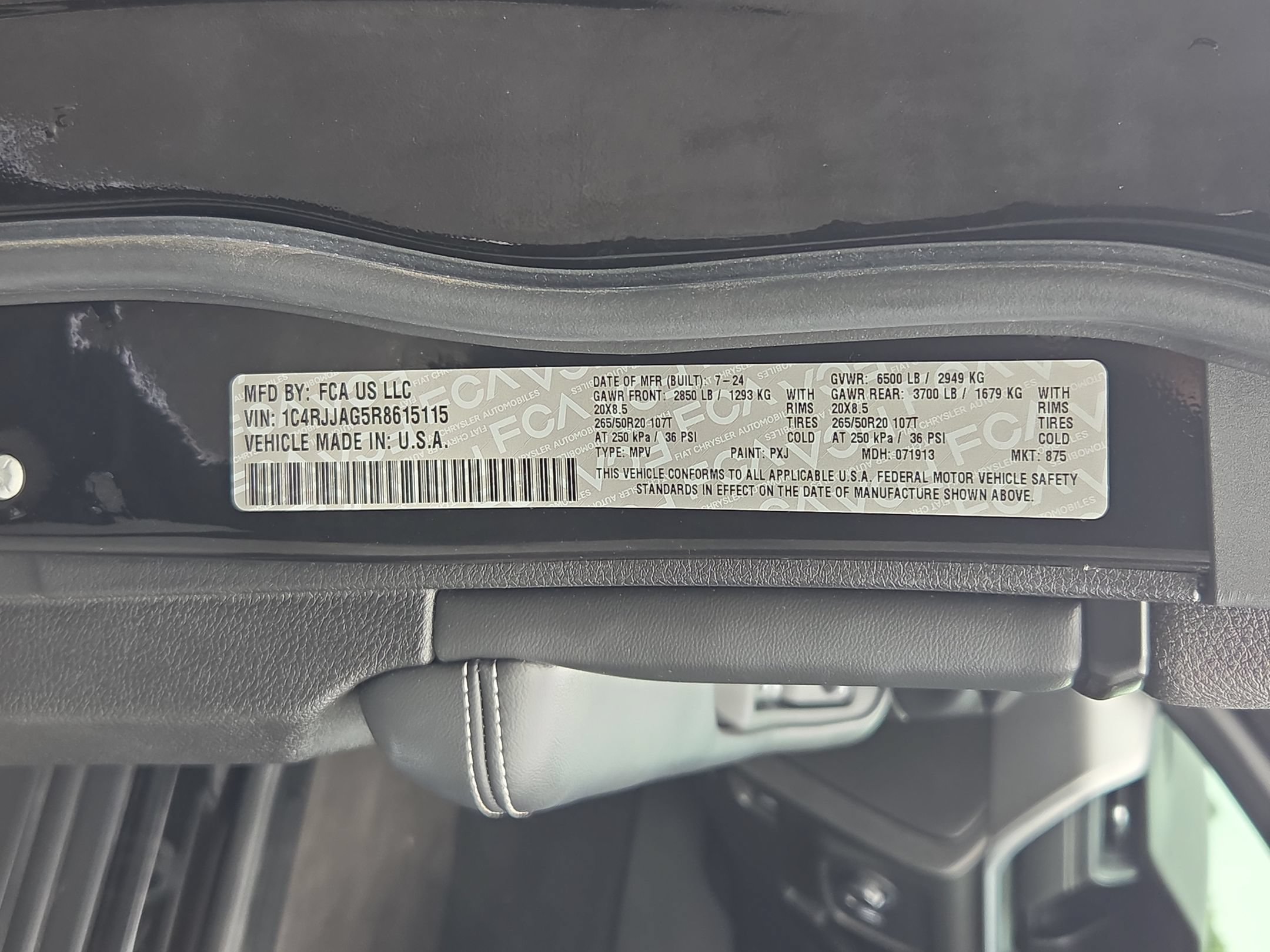 Used 2024 Jeep Grand Cherokee L Altitude RWD image 30