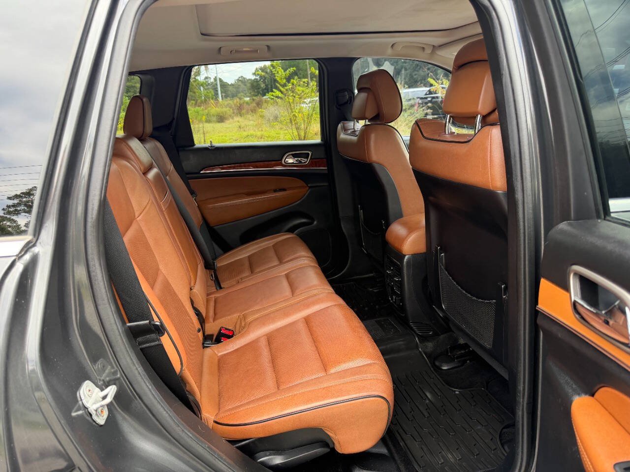 Used 2011 Jeep Grand Cherokee Overland AWD/4WD image 14