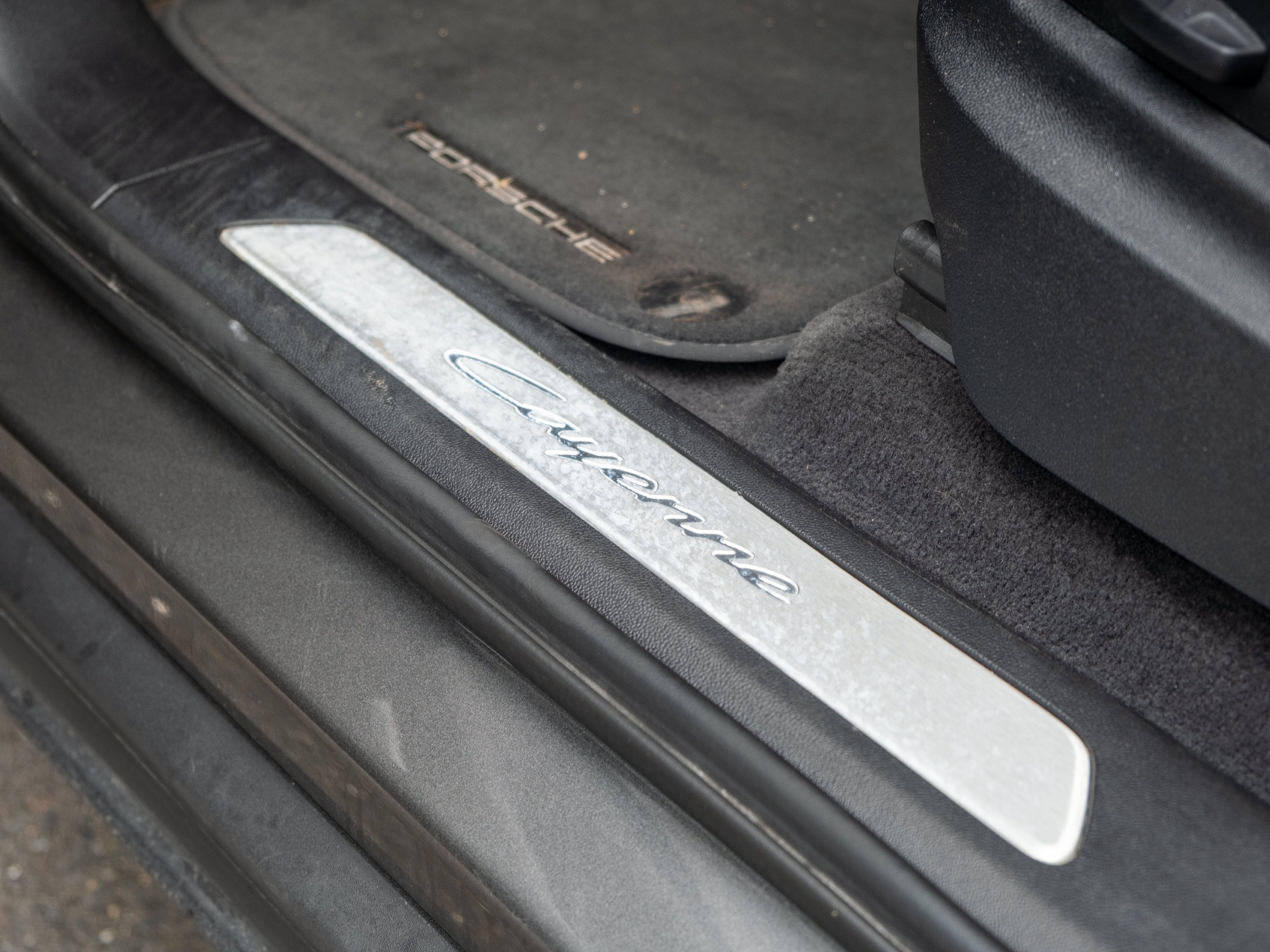 Used 2024 Porsche Cayenne Coupe AWD/4WD image 43