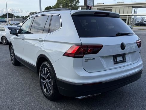 Used 2018 Volkswagen Tiguan SE AWD/4WD image 13