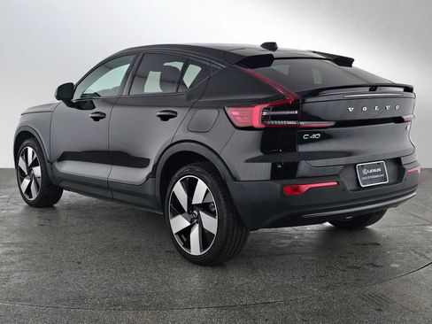 Used 2023 Volvo C40 P8 Recharge Ultimate image 5