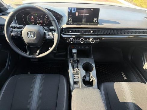 Used 2025 Honda Civic Sport image 16