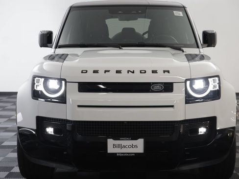Certified 2025 Land Rover Defender 110 X-Dynamic SE AWD/4WD image 23
