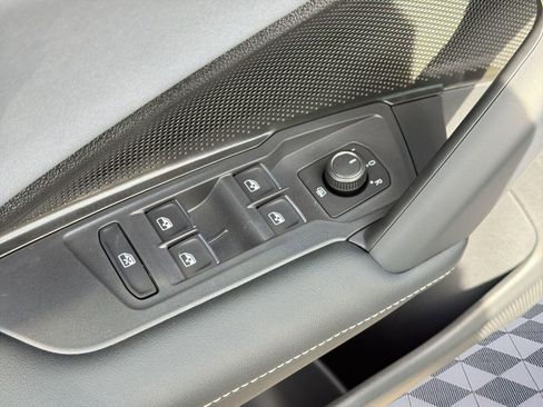 New 2026 Volkswagen Tiguan SE R-Line AWD/4WD image 22