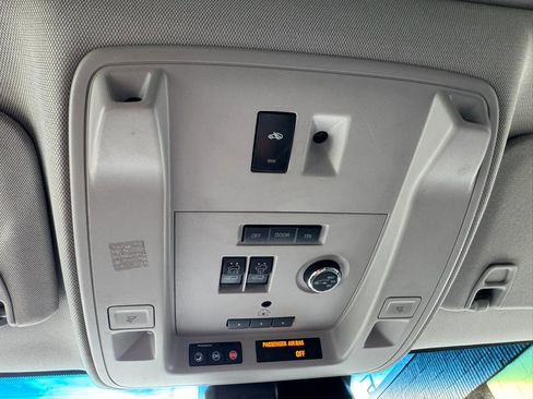 Used 2018 Cadillac Escalade ESV Premium Luxury image 41