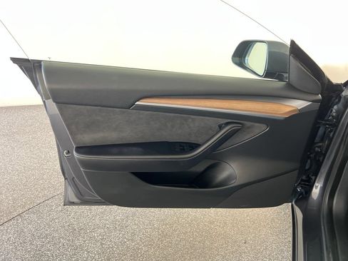 Used 2023 Tesla Model 3 Standard Range RWD image 12