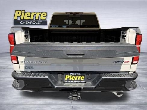 New 2026 Chevrolet Silverado 2500 ZR2 AWD/4WD image 4