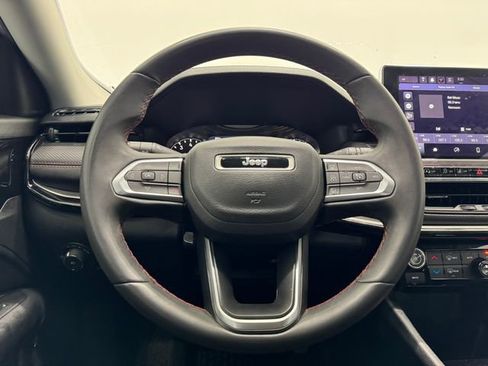 Used 2022 Jeep Compass Trailhawk AWD/4WD image 21