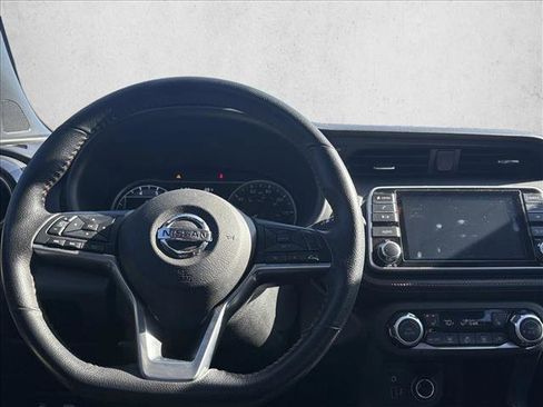 Used 2020 Nissan Kicks SR w/ SR Premium Package image 16