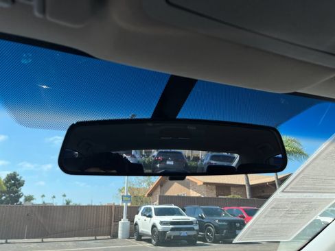 Used 2015 Toyota Avalon XLE FWD image 40