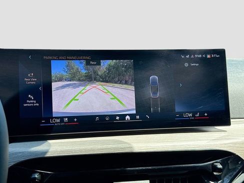 Used 2025 BMW 430i Convertible w/ Premium Package RWD image 32