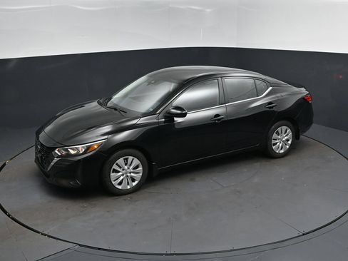 Used 2025 Nissan Sentra S FWD image 31
