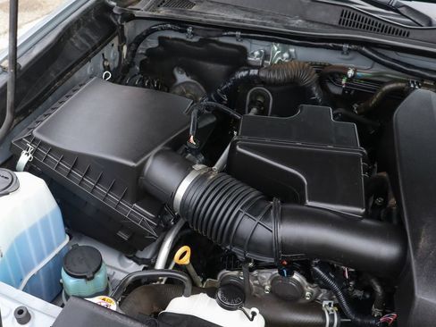 Used 2020 Toyota Tacoma TRD Sport AWD/4WD image 13
