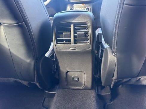 Certified 2025 Ford Escape ST-Line Select AWD/4WD image 37