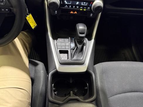 Certified 2024 Toyota RAV4 LE AWD/4WD image 20