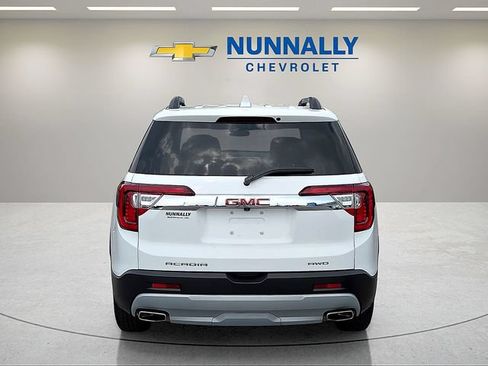 Used 2023 GMC Acadia SLE w/ Driver Convenience Package AWD/4WD image 4