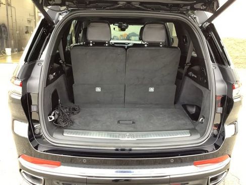 Used 2023 Jeep Grand Cherokee L Overland image 21