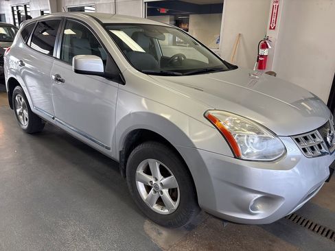 Used 2013 Nissan Rogue S w/ Special Edition Pkg image 1