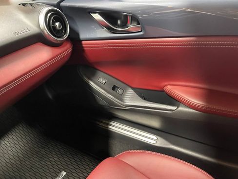 Used 2020 MAZDA MX-5 Miata RF Grand Touring RWD image 22