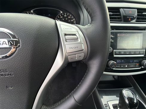 Used 2018 Nissan Altima 2.5 SV image 34