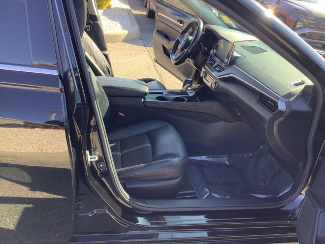 Used 2023 Nissan Altima 2.5 SR FWD image 16