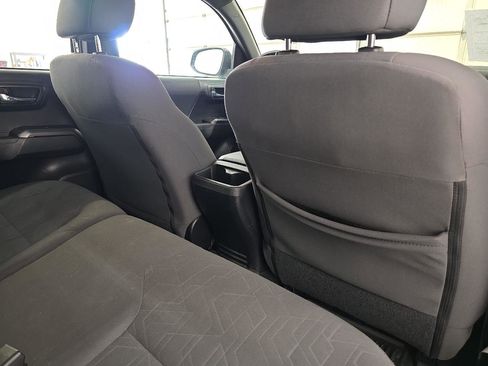 Used 2019 Toyota Tacoma TRD Off-Road image 34