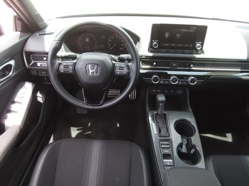Used 2025 Honda Civic Sport image 15