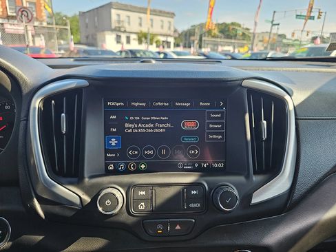 Used 2022 GMC Terrain SLT FWD image 21