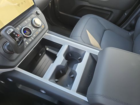 New 2026 Land Rover Defender 110 S image 24
