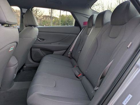 New 2026 Hyundai Elantra SE image 13