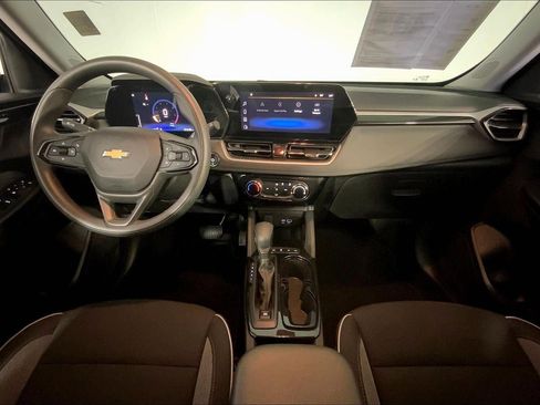 Used 2025 Chevrolet TrailBlazer LT w/ Driver Confidence Package AWD/4WD image 15