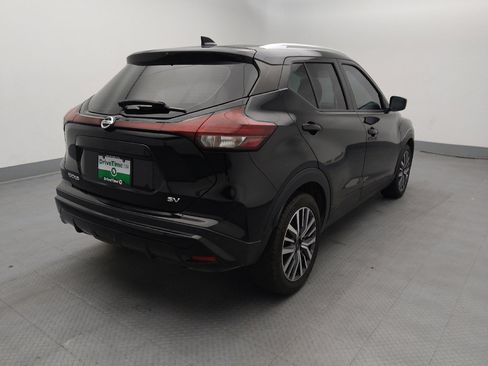 Used 2021 Nissan Kicks SV image 10
