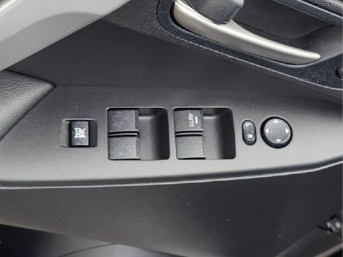 Used 2010 MAZDA MAZDA3 s Grand Touring FWD image 28