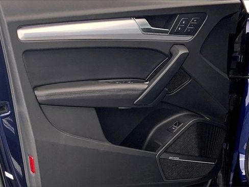 Used 2018 Audi Q5 Prestige w/ Prestige Package image 23