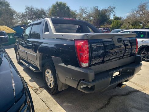 Used 2002 Chevrolet Avalanche 4x4 w/ North Face Edition image 4