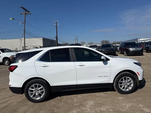 Used 2024 Chevrolet Equinox LT w/ LPO, Floor Liner Package image 9