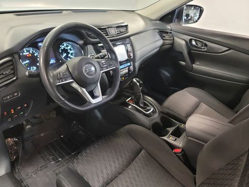 Used 2019 Nissan Rogue SV image 19