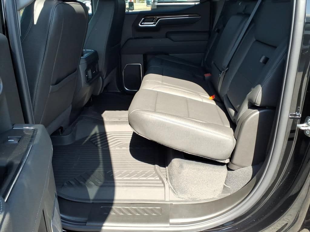 New 2026 Chevrolet Silverado 1500 RST w/ Safety Package AWD/4WD image 18