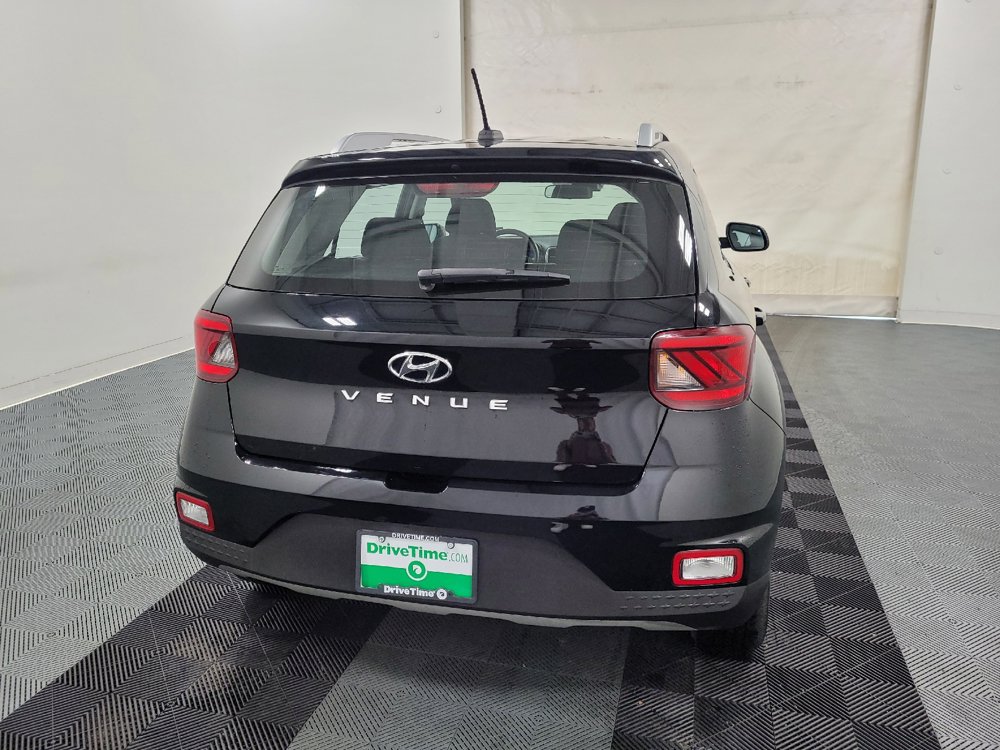 Used 2024 Hyundai Venue SEL FWD image 7