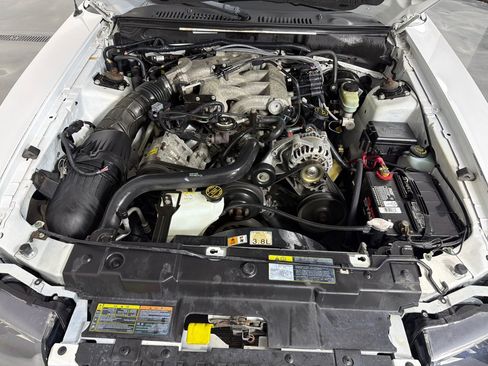 Used 2002 Ford Mustang Convertible RWD image 31