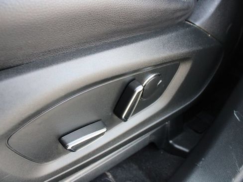 Used 2020 Ford Explorer Limited AWD/4WD image 3