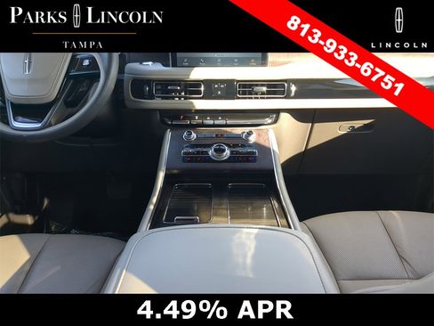 Certified 2023 Lincoln Aviator Reserve w/ Equipment Group 201A image 13