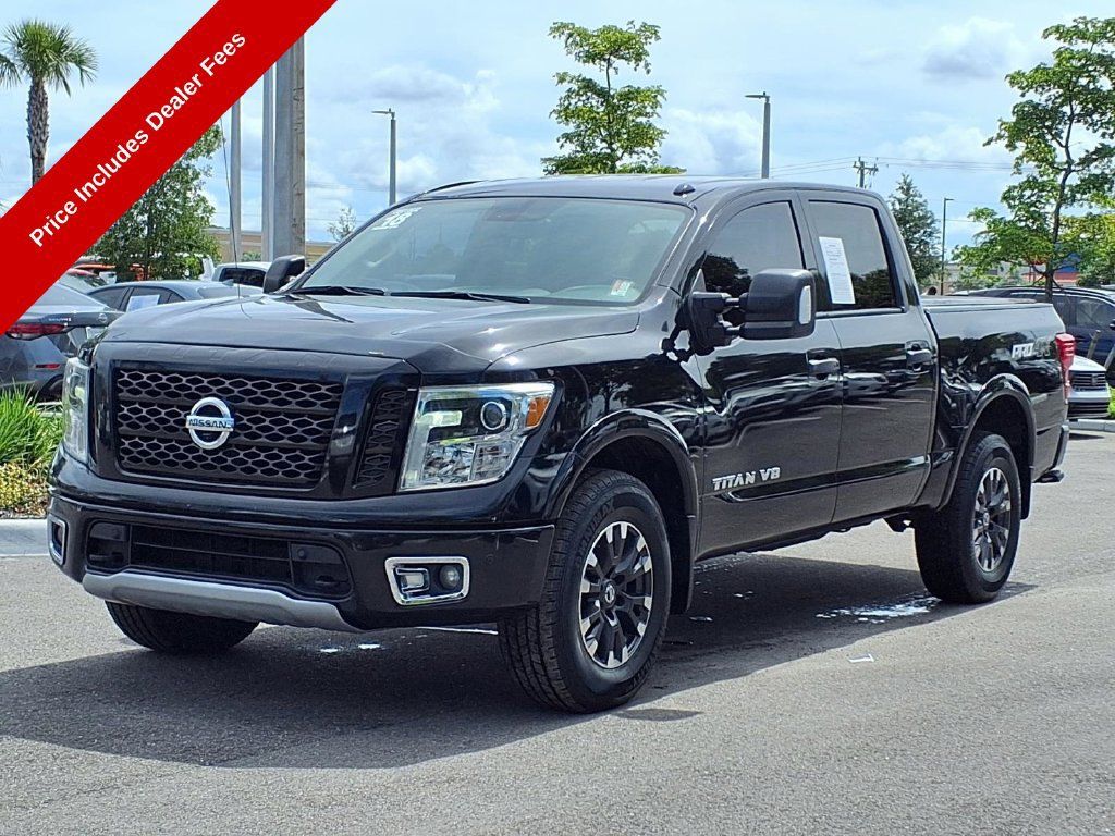 Used 2018 Nissan Titan PRO-4X w/ Pro-4x Convenience Package AWD/4WD image 4