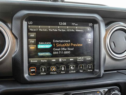 Used 2018 Jeep Wrangler Unlimited Sahara image 30