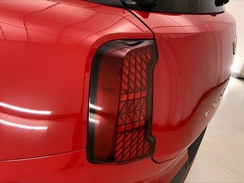 Certified 2025 MINI Cooper Countryman S w/ Comfort Package Max image 28