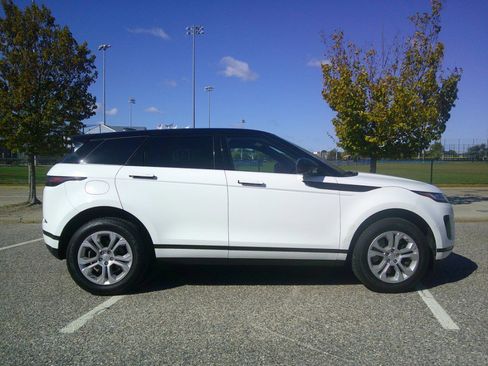Used 2020 Land Rover Range Rover Evoque S image 3
