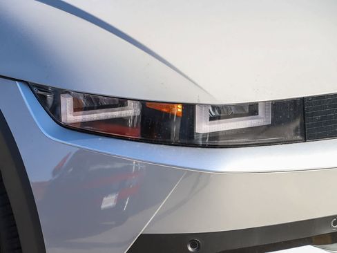 New 2026 Hyundai Ioniq 5 SEL image 4