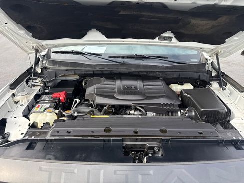 Used 2021 Nissan Titan PRO-4X w/ Pro-4x Convenience Package image 22