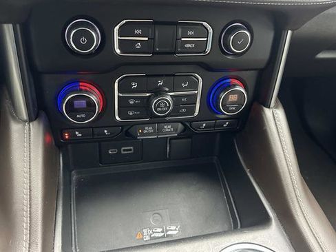 Used 2022 Chevrolet Tahoe Z71 w/ Luxury Package image 36