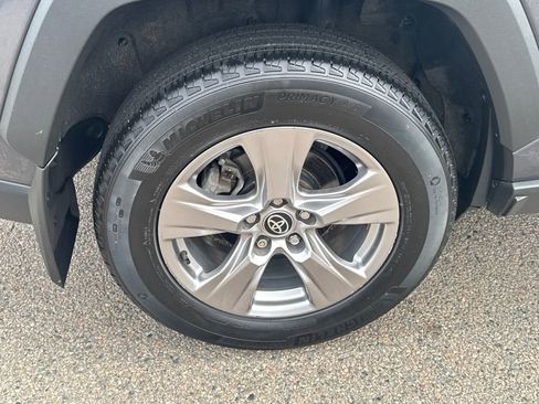 Used 2022 Toyota RAV4 XLE image 42